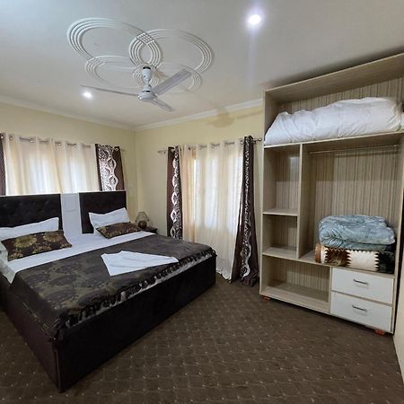 The Khayabaan - Luxurious Home Stay Away From Home Srīnagar 外观 照片