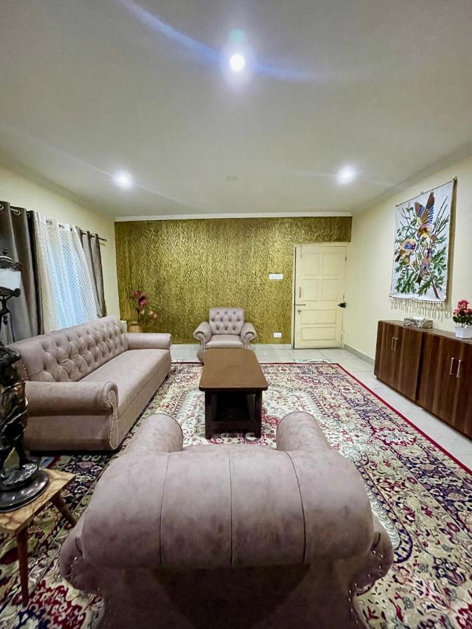 The Khayabaan - Luxurious Home Stay Away From Home Srīnagar 外观 照片