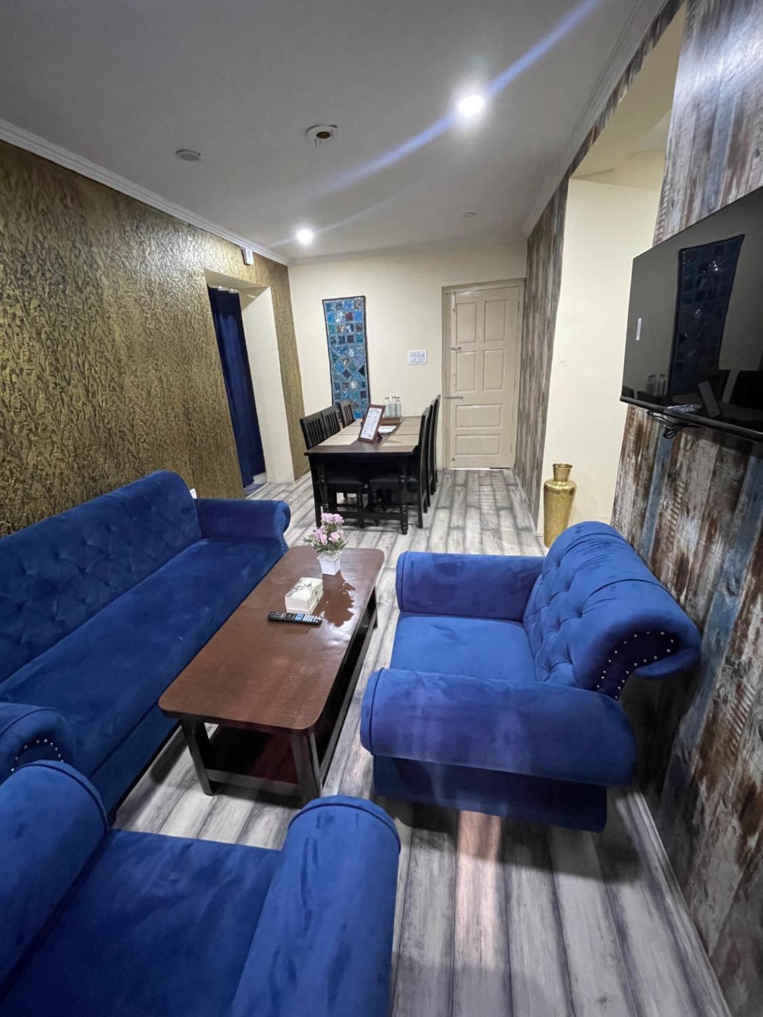 The Khayabaan - Luxurious Home Stay Away From Home Srīnagar 外观 照片