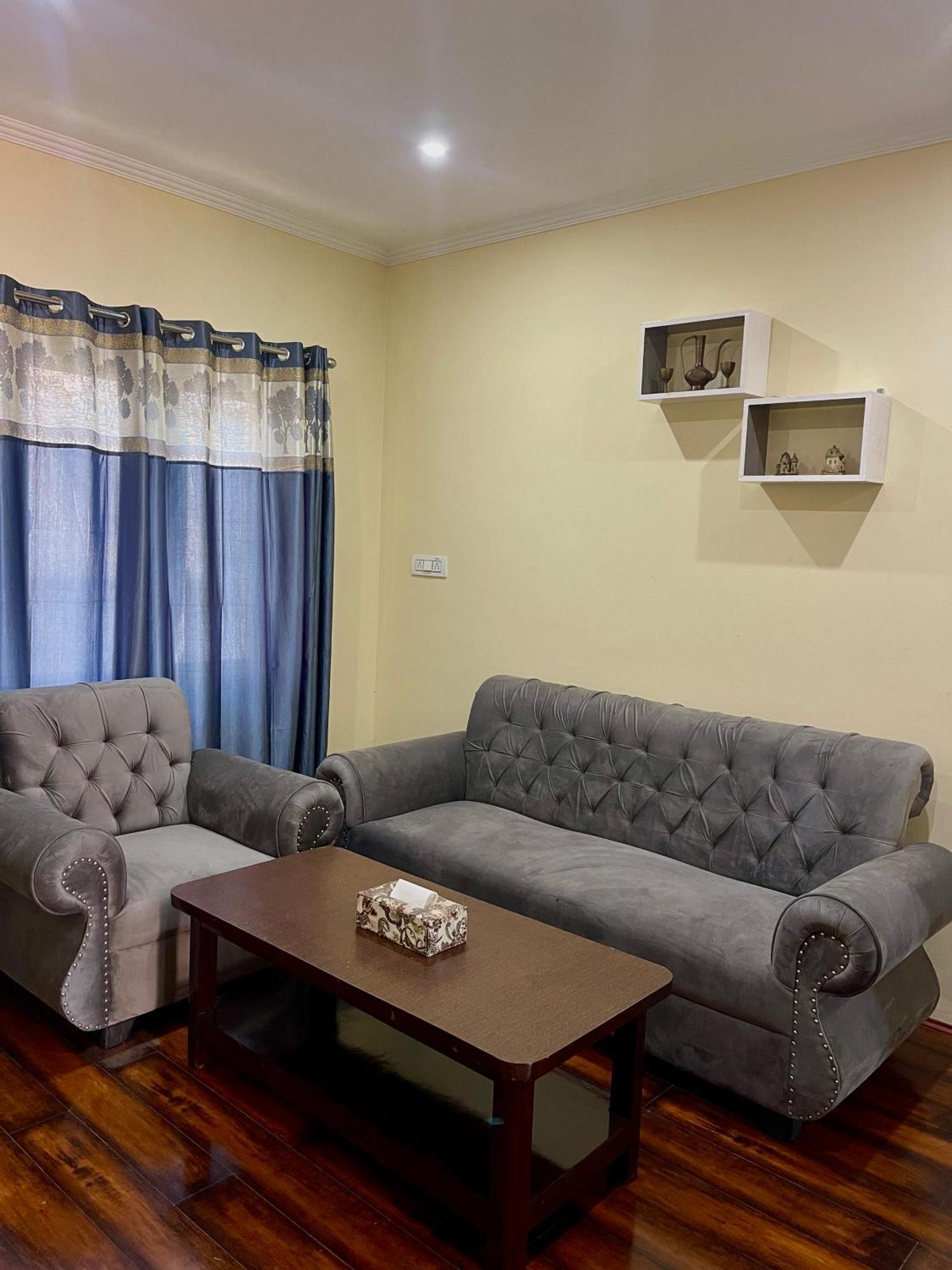 The Khayabaan - Luxurious Home Stay Away From Home Srīnagar 客房 照片